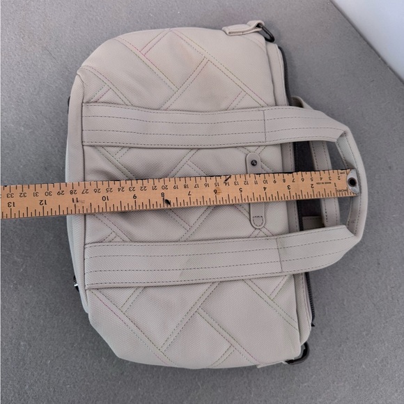 Lug Dory Matte Luxe Crossbody Bag - Picture 5 of 12